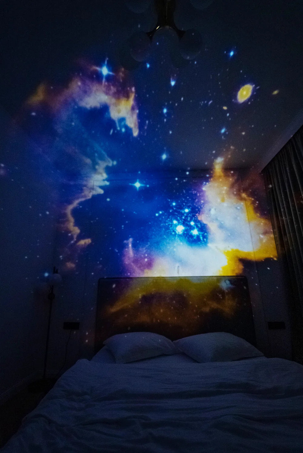 PROJECTEUR SKY SPARKLE UNIVERSE® | VUE MERVEILLEUSE DU COSMOS | VOYAGEZ À TRAVERS LES ÉTOILES